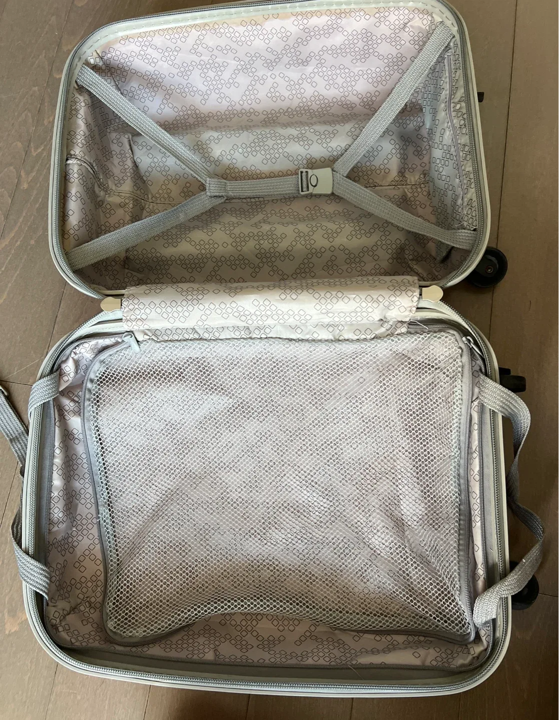 Pink Larvender Carry-On Suitcase image indicator(7)