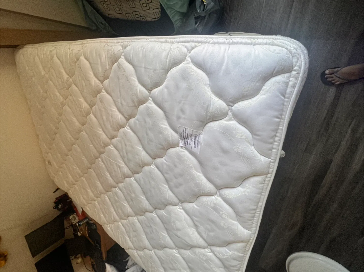 Queen Mattress image indicator(2)