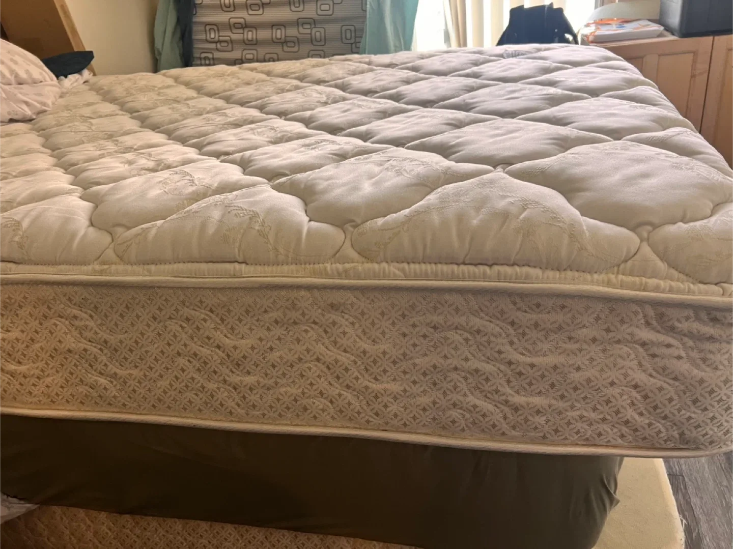 Queen Mattress image indicator(5)