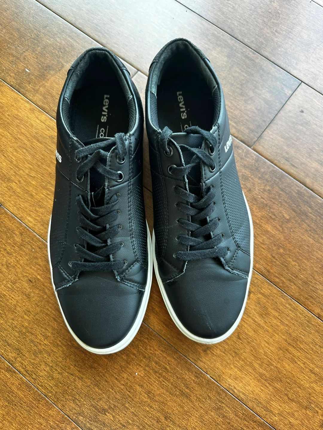 Levi's Black Sneakers - Size 8US