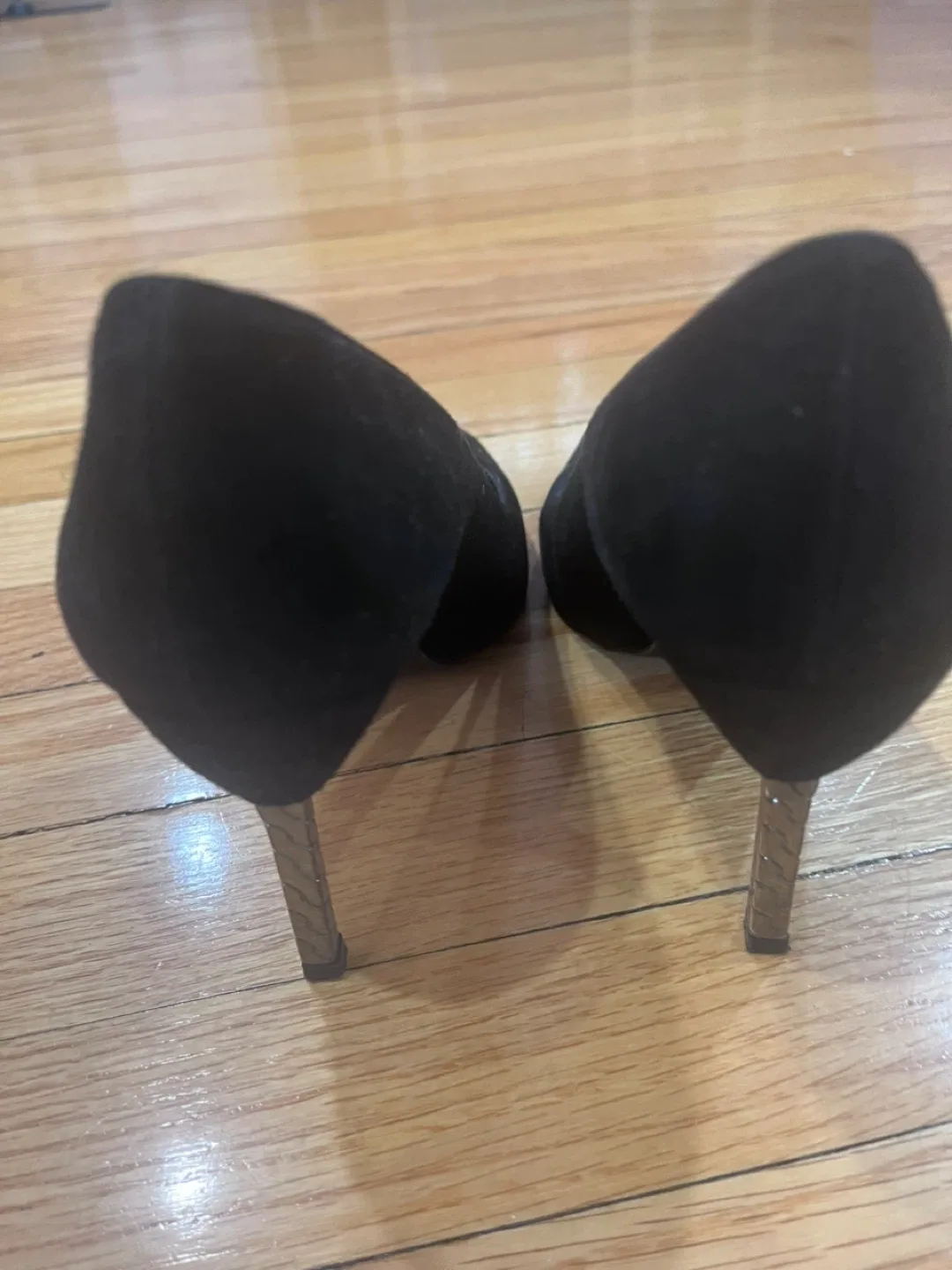 Stuart Weitzman Black Heels image indicator(4)