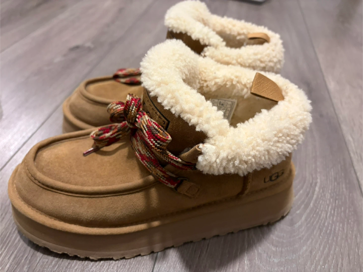 UGG Funkarra Cabin Cuff Tan, Size 7 - photo 4
