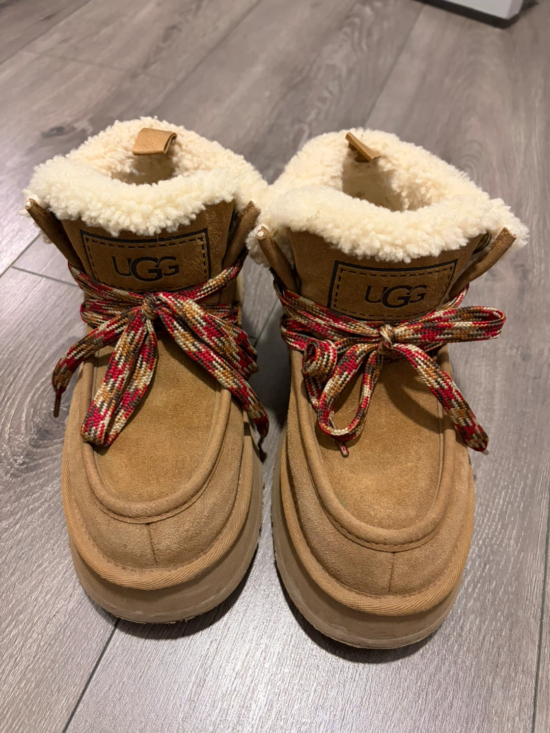 UGG Funkarra Cabin Cuff Tan, Size 7 - photo 3