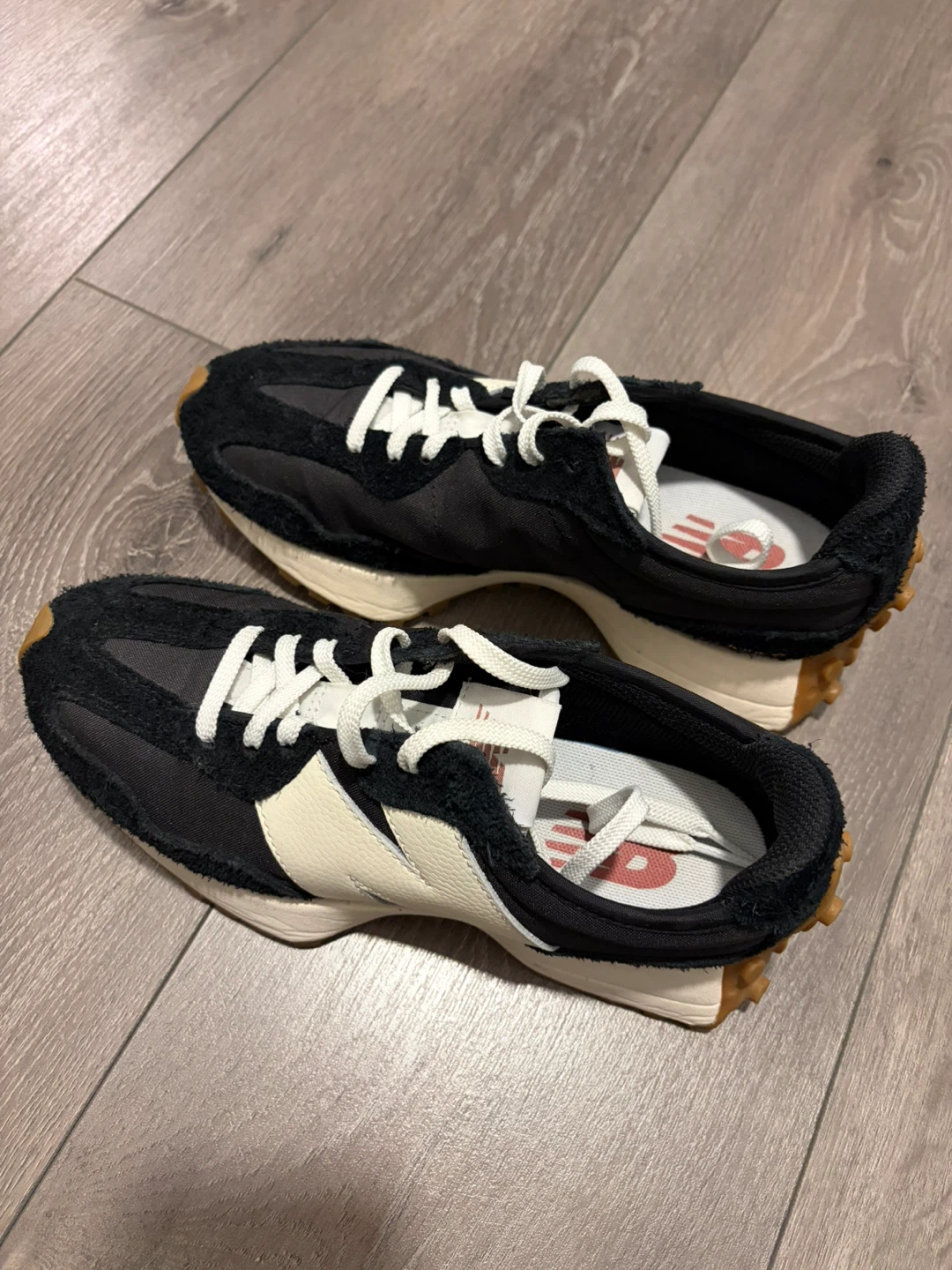 New Balance 327 Black/White, Women's Size 7 - photo 2