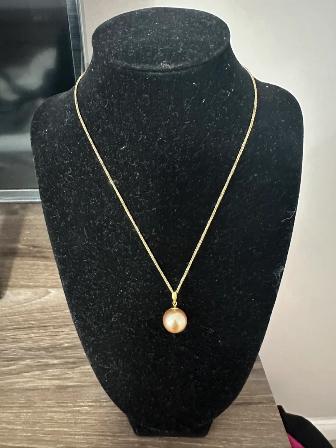 Authentic South Sea Pearl Golden color with 18k real gold chain