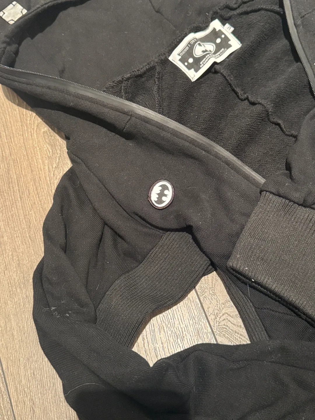 Batman SMFK Black Hoodie bodysuit - Size M image indicator(3)