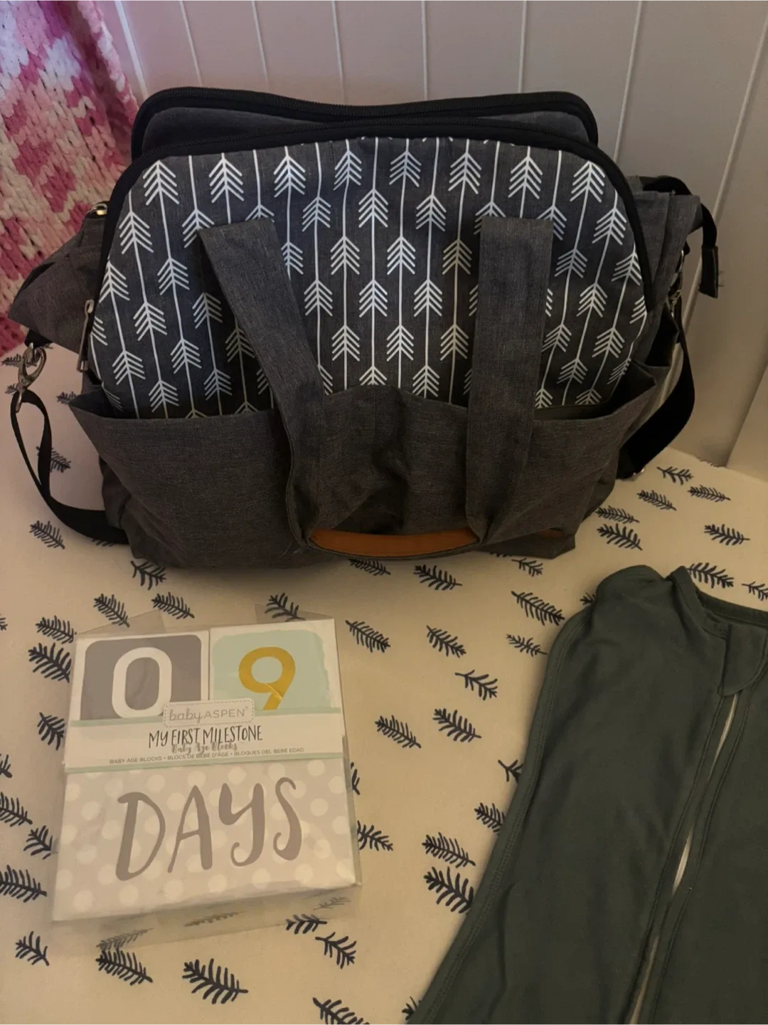 Baby bundle - Swaddles, Diaper bag and milestone blocks