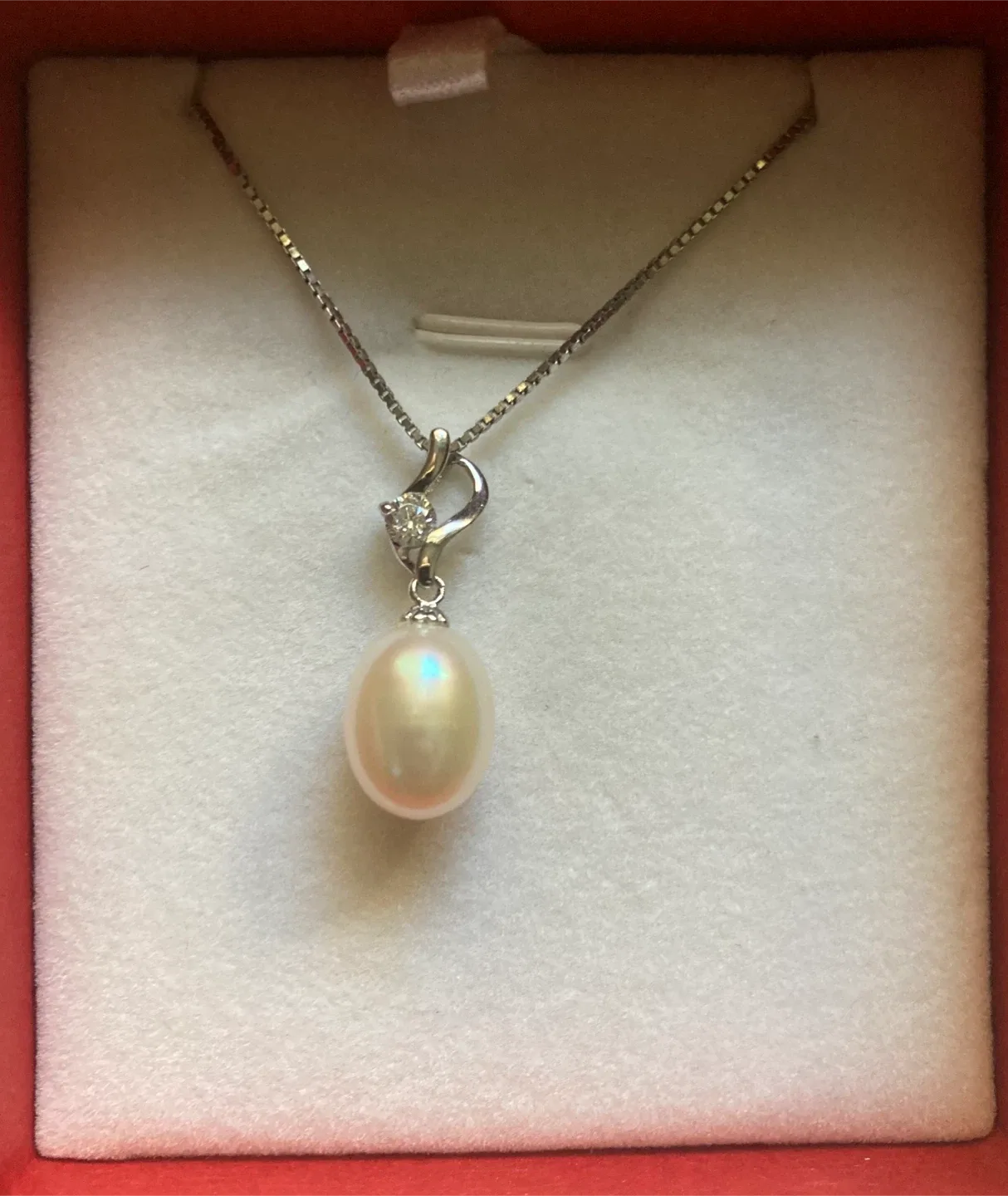 Pearl Pendant Necklace
