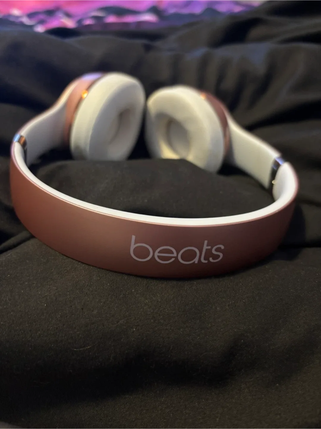 Beats Solo 3 Wireless Headphones - Rose Gold image indicator(2)
