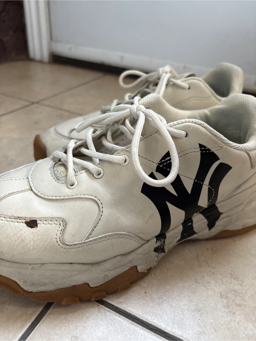 MLB New York Yankees Sneakers, US 8.5 - photo 3