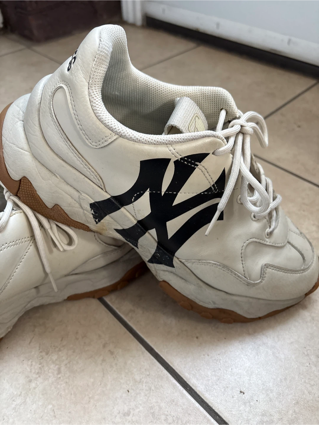 MLB New York Yankees Sneakers, US 8.5 - photo 2