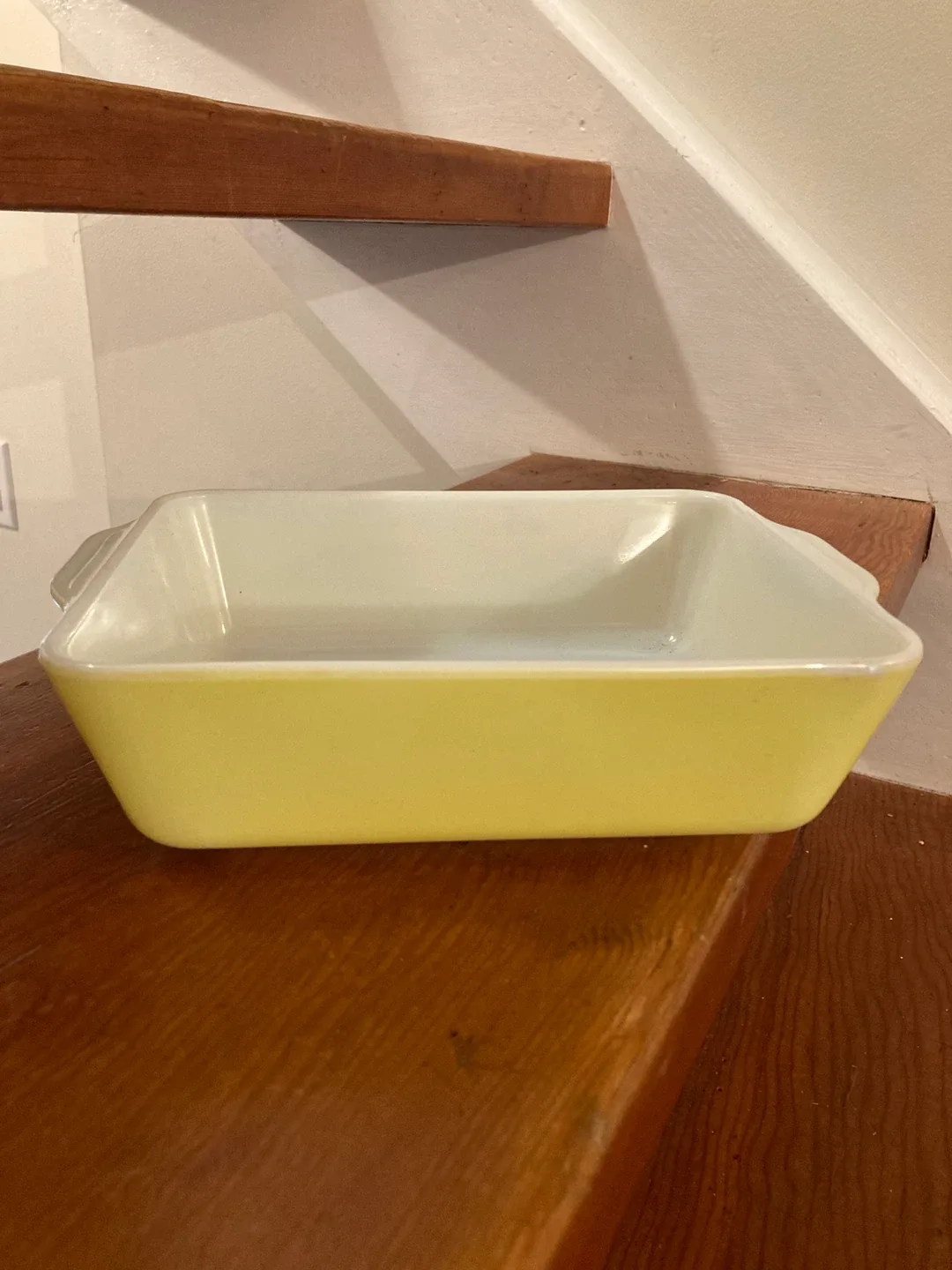 Vintage Pyrex 503 no chips/missing lid