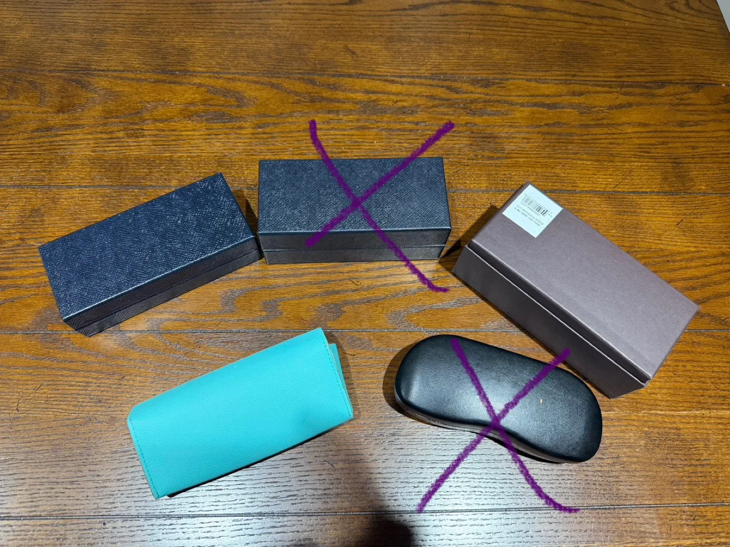 Prada, Tom Ford & Tiffany Case/Box image indicator(2)