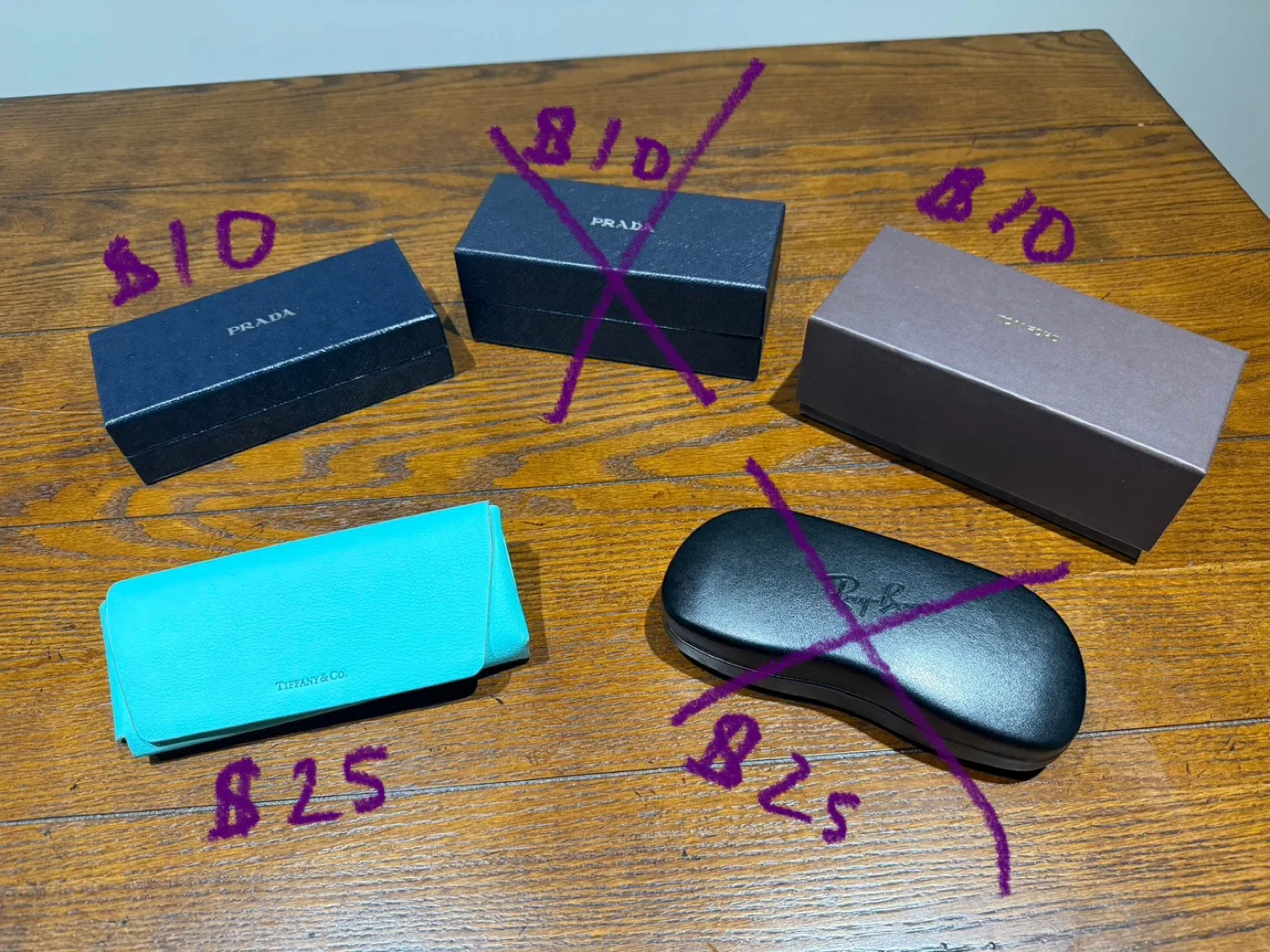 Prada, Tom Ford & Tiffany Case/Box image indicator(4)