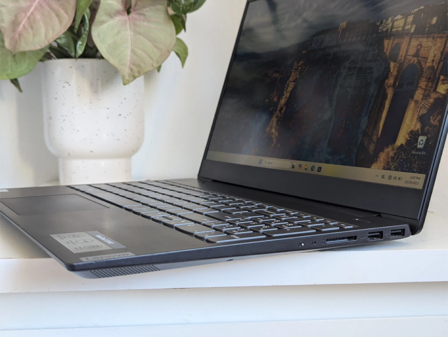 Lenovo IdeaPad S340 Laptop / i5-10th Gen / 12Gb RAM / 500Gb SSD - photo 4