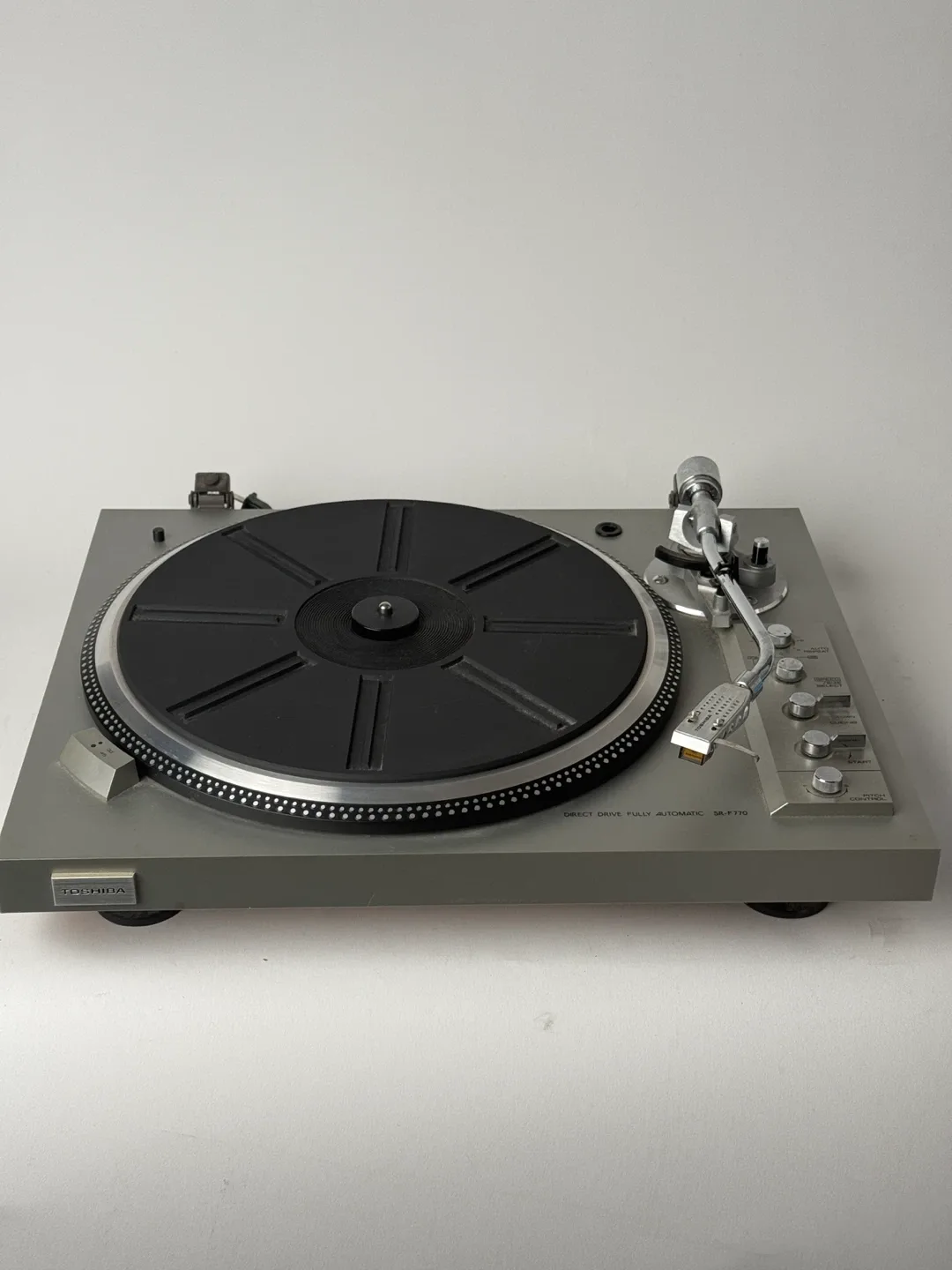 Toshiba SR-F770 Direct Drive Turntable