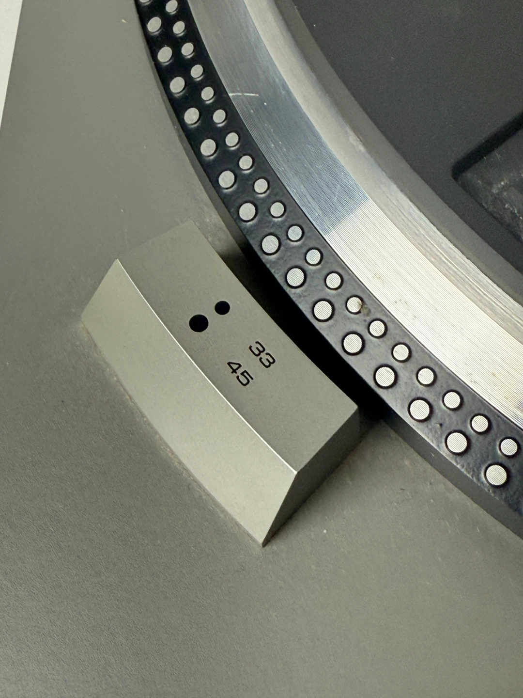 Toshiba SR-F770 Direct Drive Turntable - photo 5