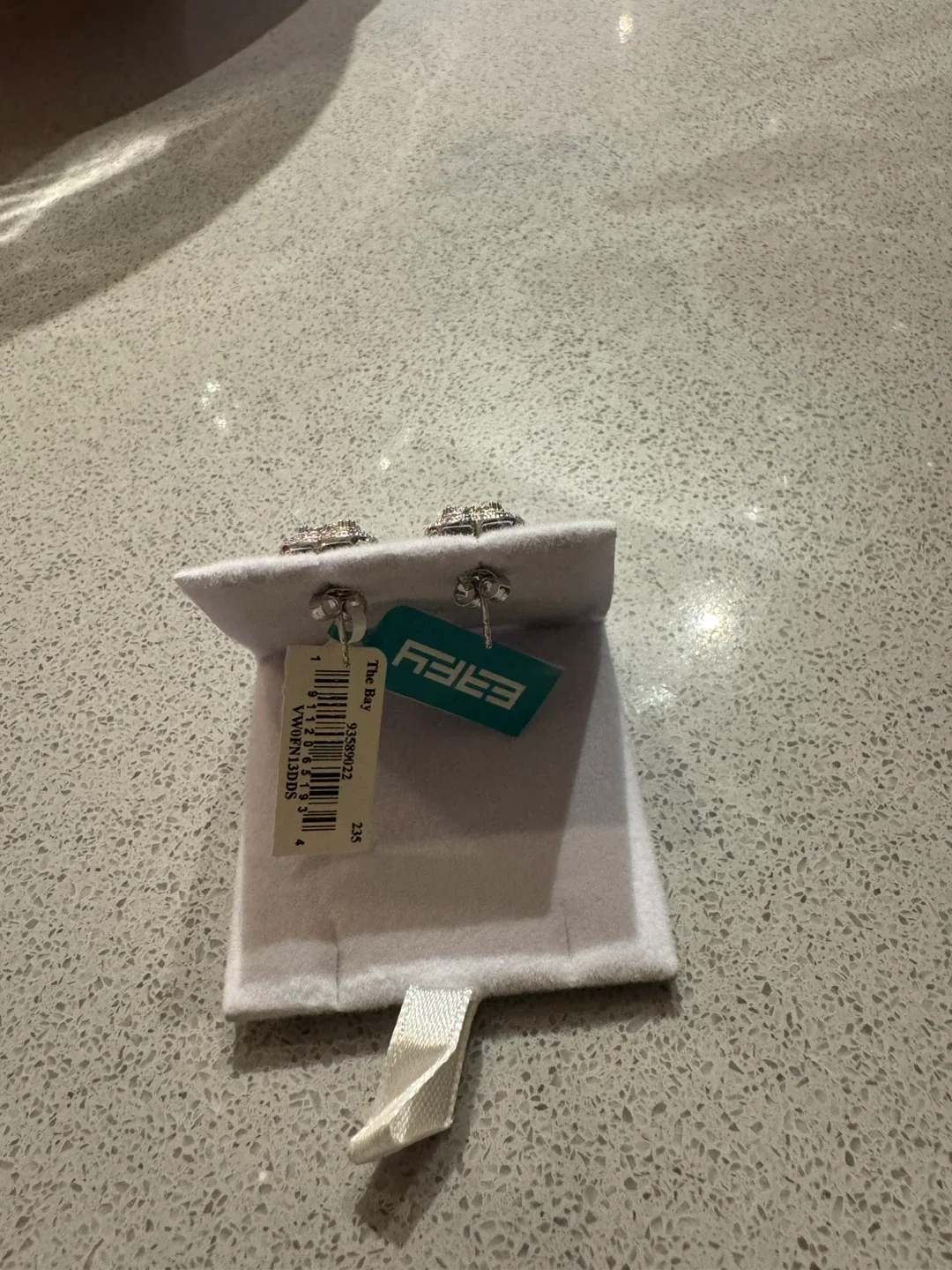 BRAND NEW Effy Heart Earrings image indicator(2)