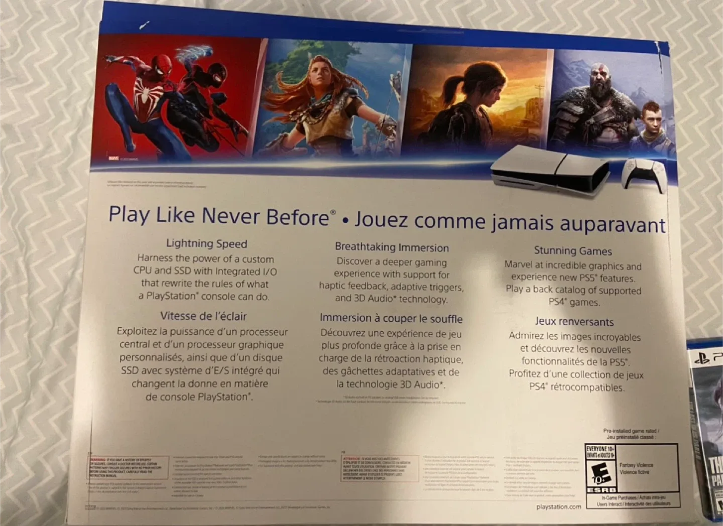 PlayStation 5 Console with The Last of Us Part I image indicator(4)