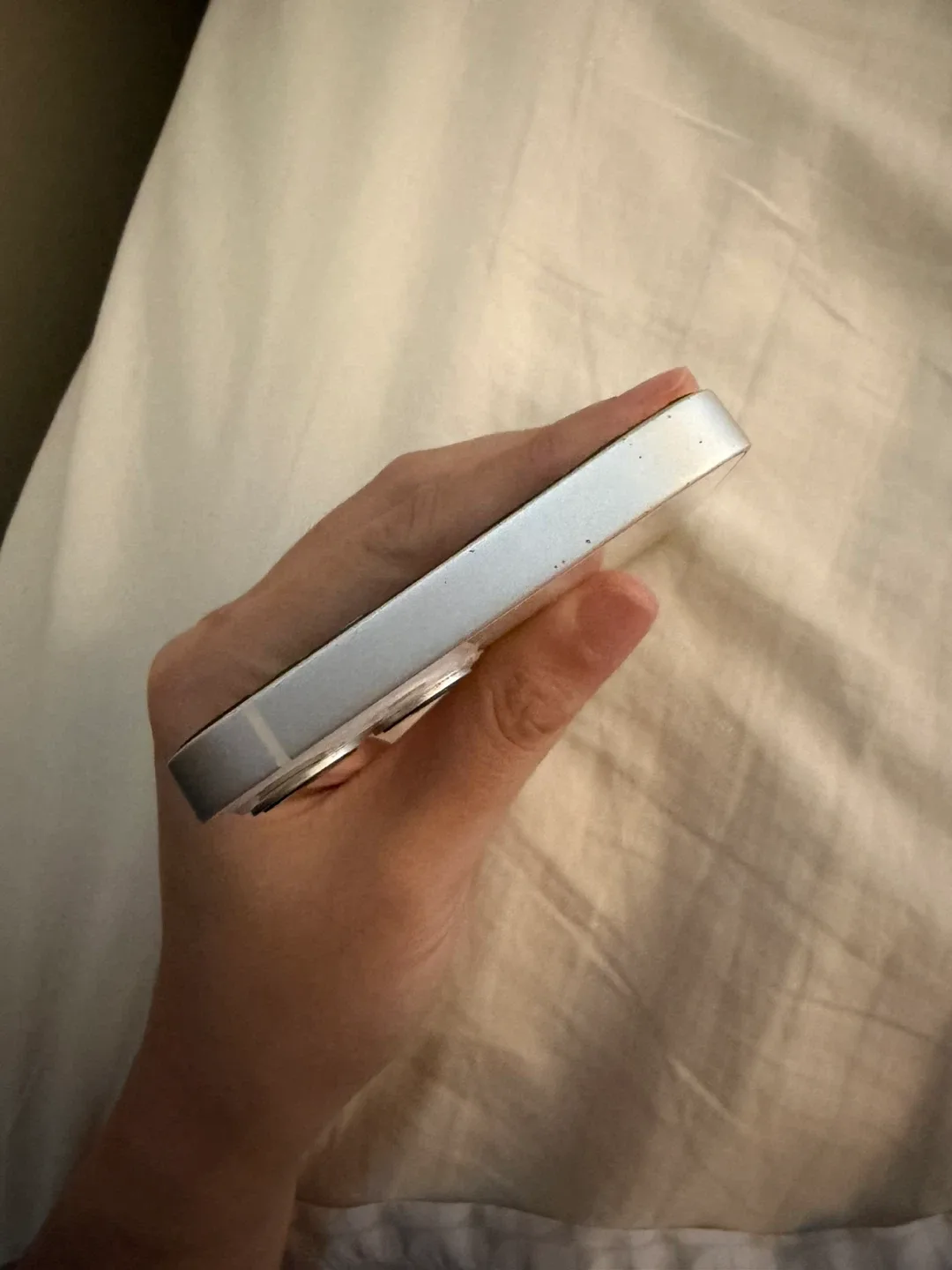 Apple iPhone 13 128g - White image indicator(4)