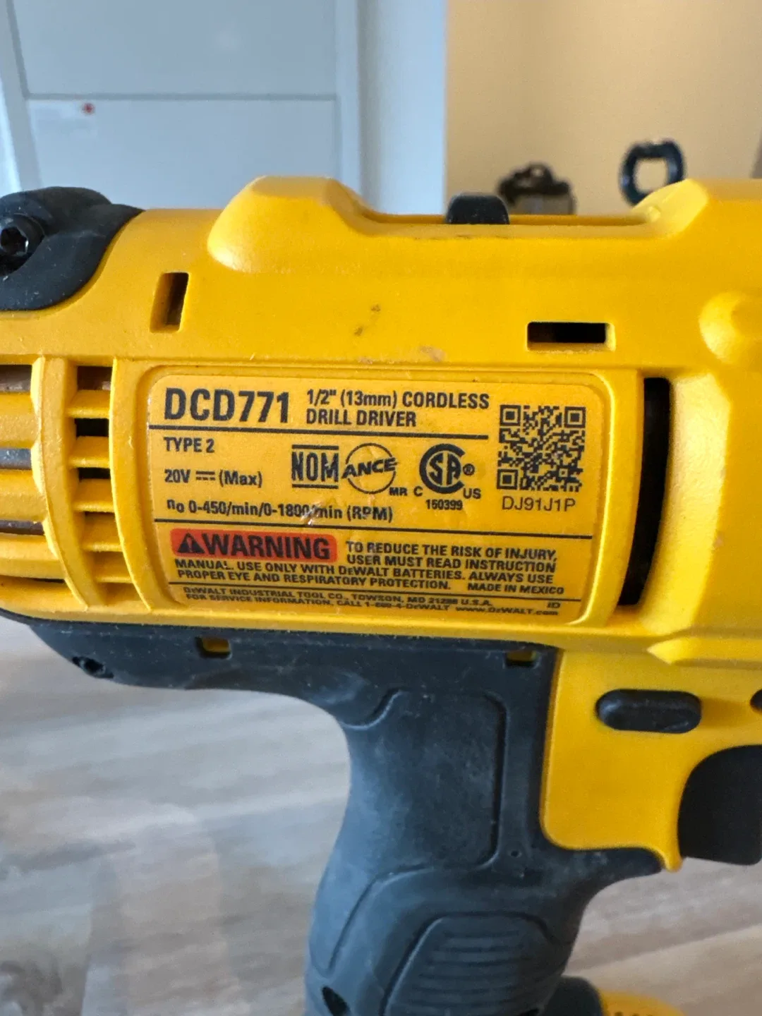 DeWalt DCD771 1/2" Cordless Drill Driver image indicator(2)