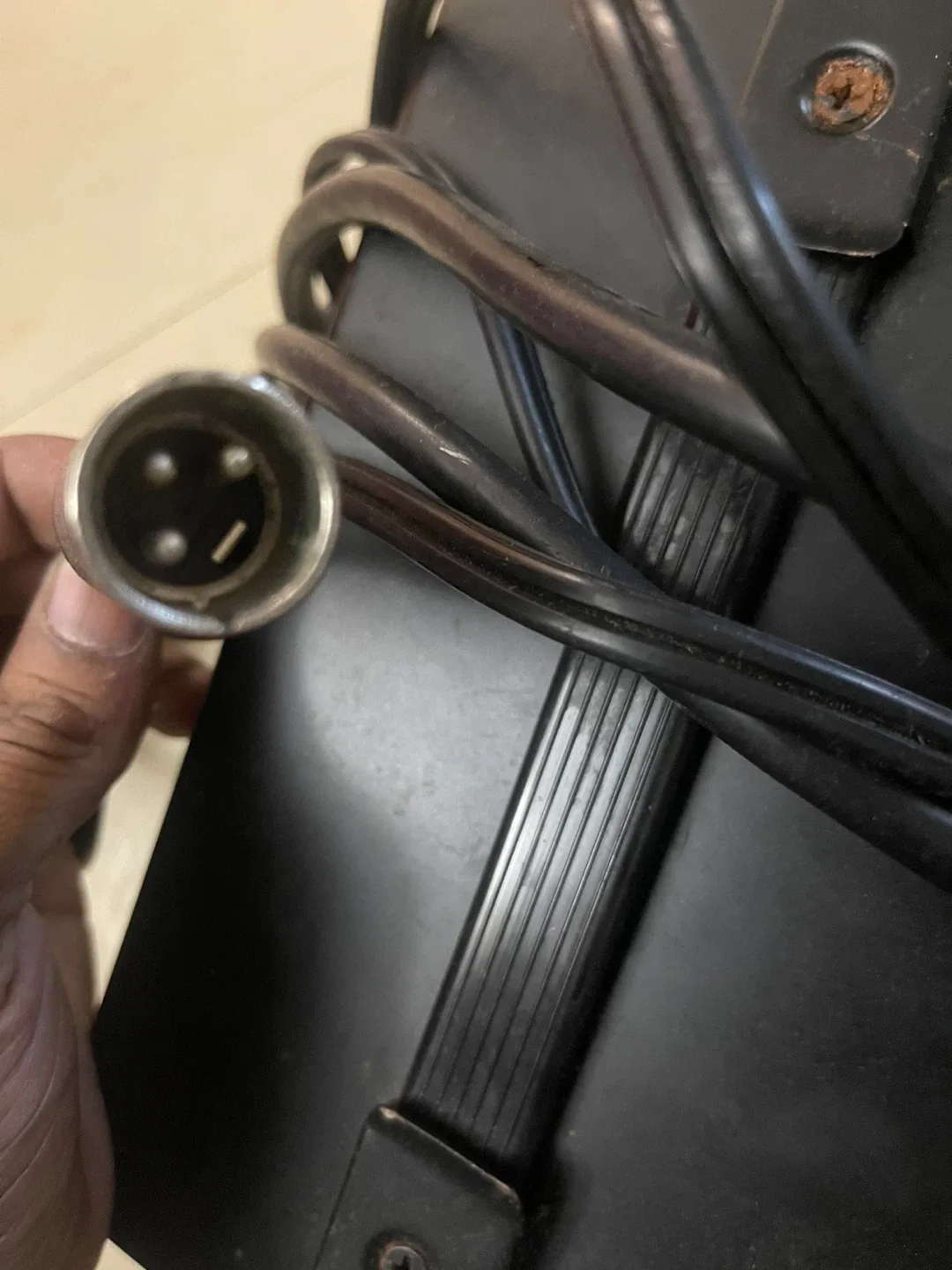 Mobility scooter Battery Charger image indicator(2)