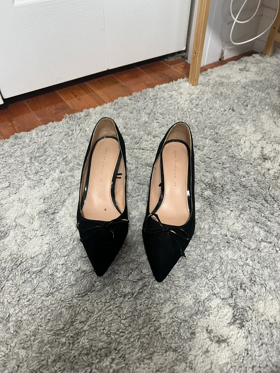 Zara Black Kitten Heels - Size 37 image indicator(2)