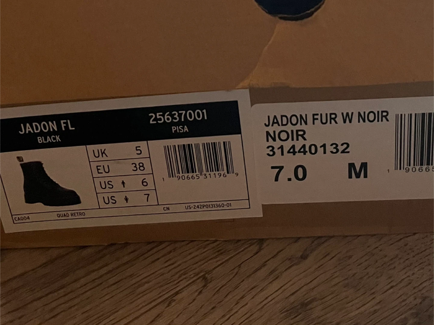 Dr. Martens Fur Lined Platform Boots - US 7 - photo 5