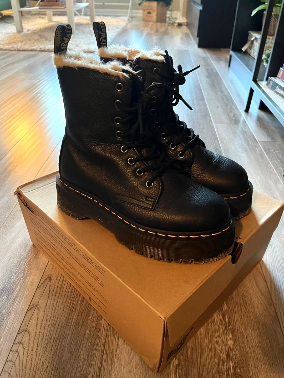 Dr. Martens Fur Lined Platform Boots - US 7 - photo 2