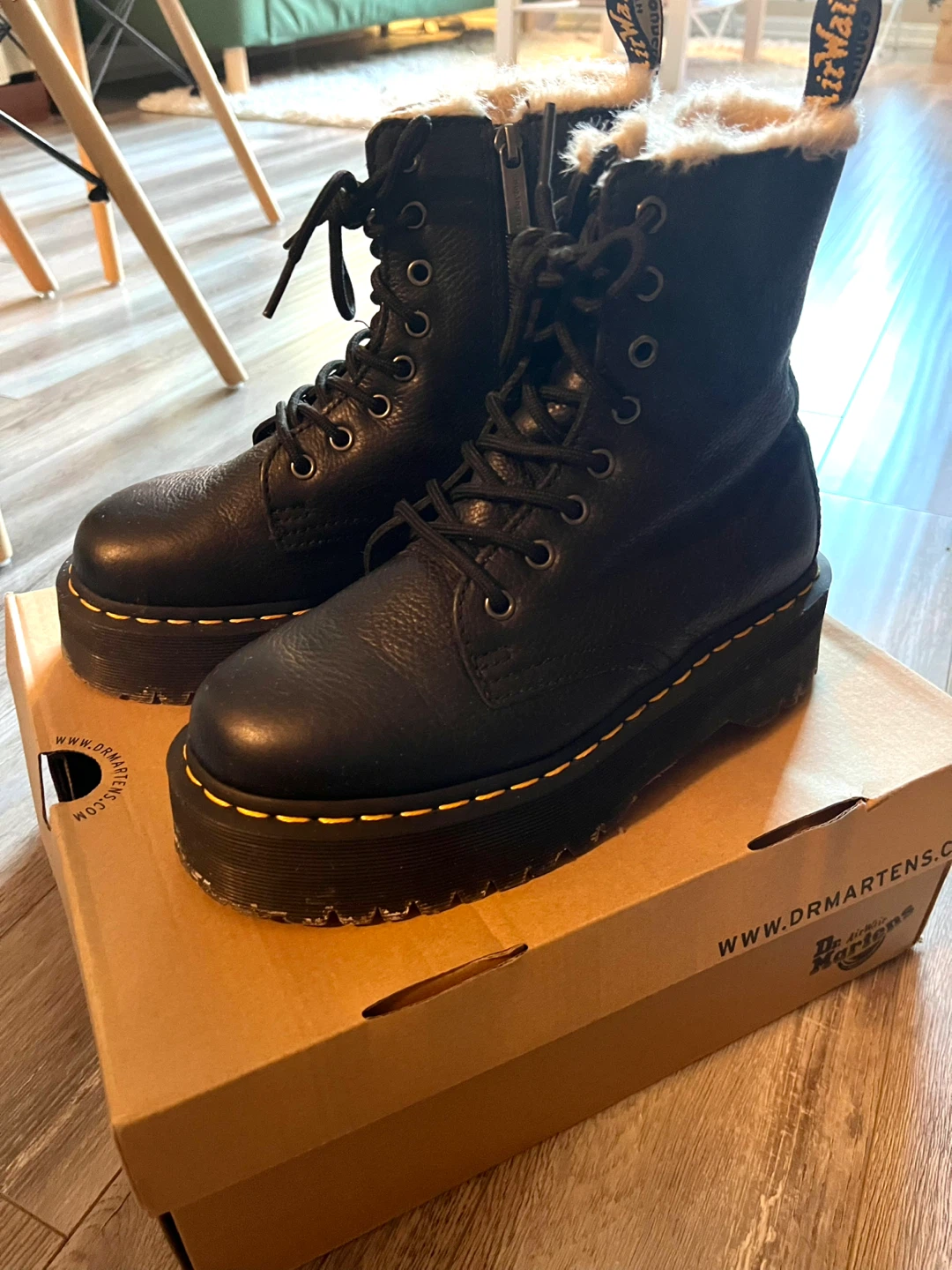 Dr. Martens Fur Lined Platform Boots - US 7 - photo 3