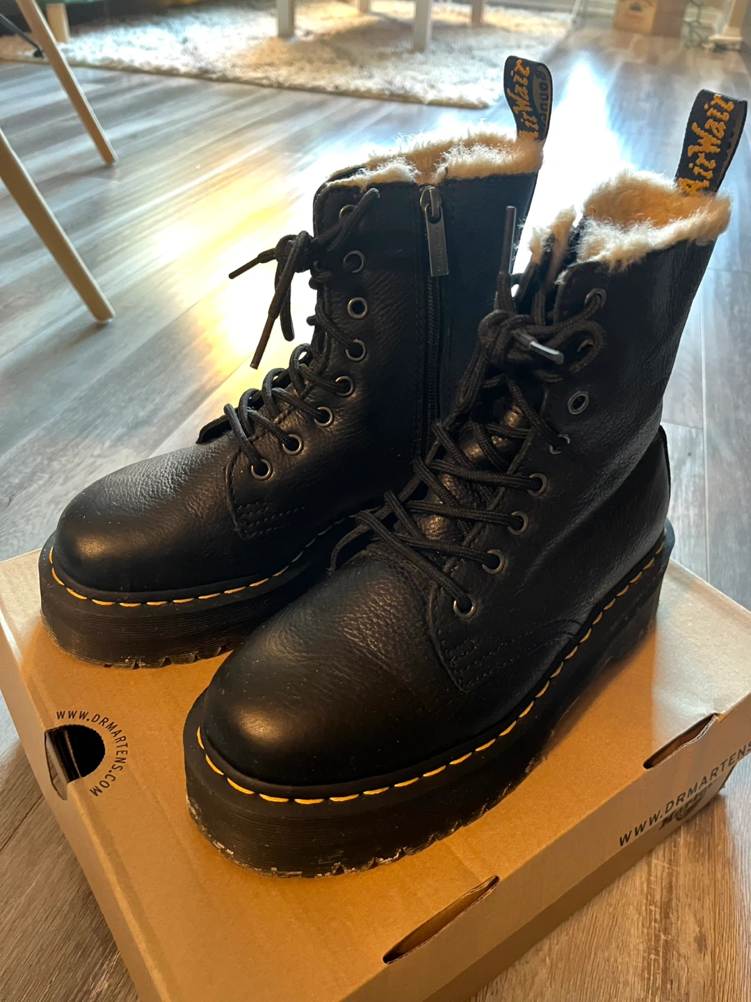 Dr. Martens Fur Lined Platform Boots - US 7 - photo 4
