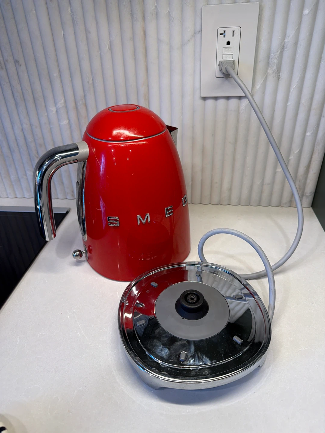 SMEG Red Electric Kettle - photo 4