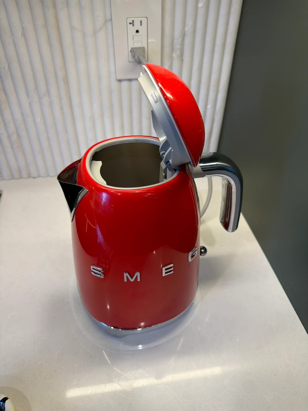 SMEG Red Electric Kettle - photo 2
