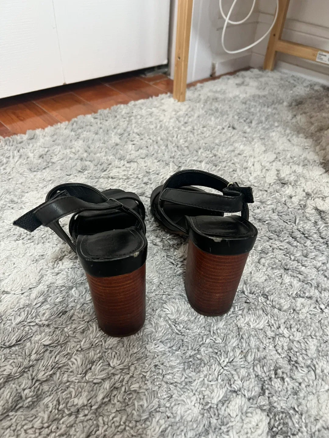 Aldo Black Heeled Sandals 6.5 image indicator(4)