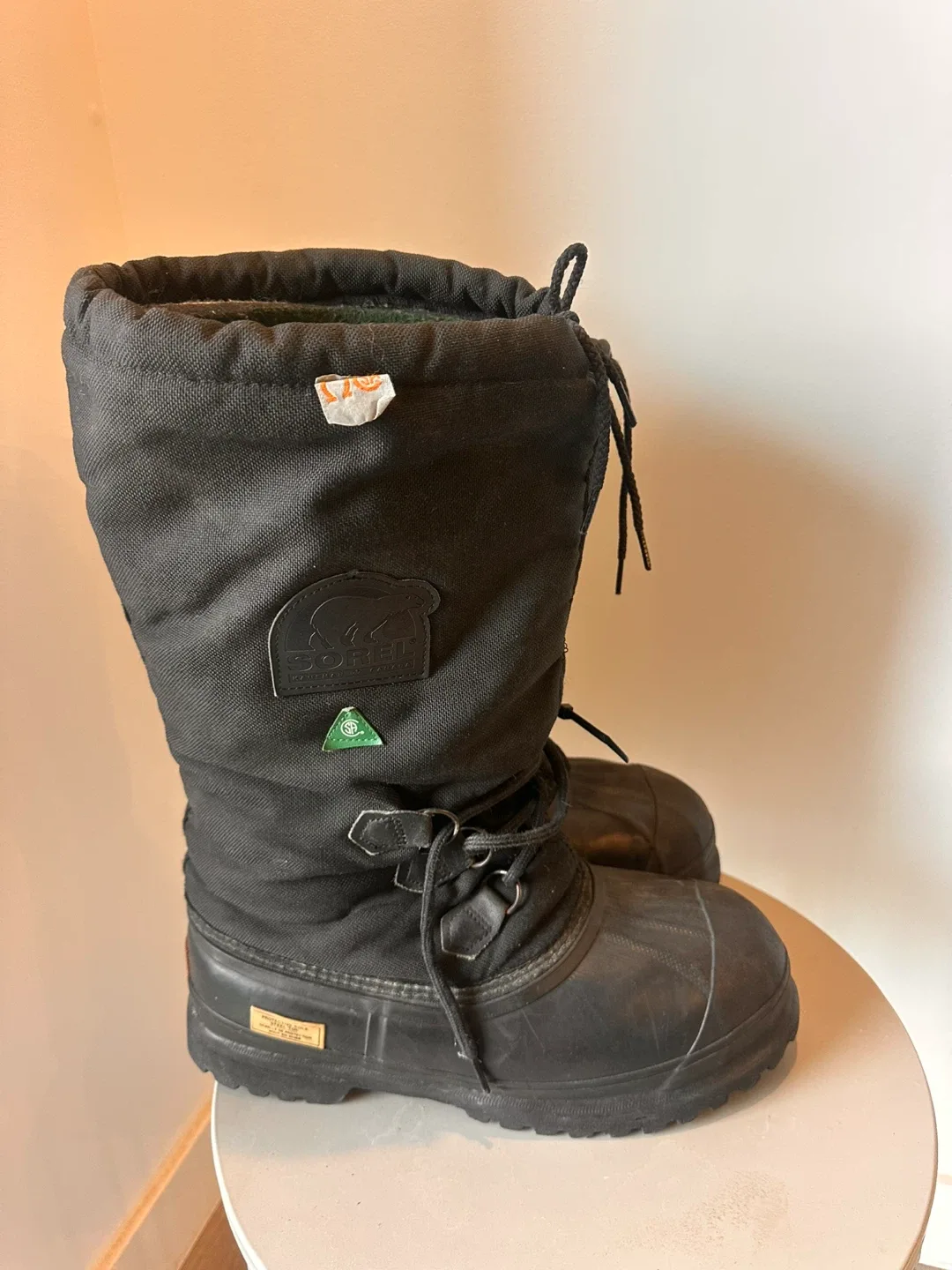 Safety bots Sorel NM8020 winter boots - size 9
