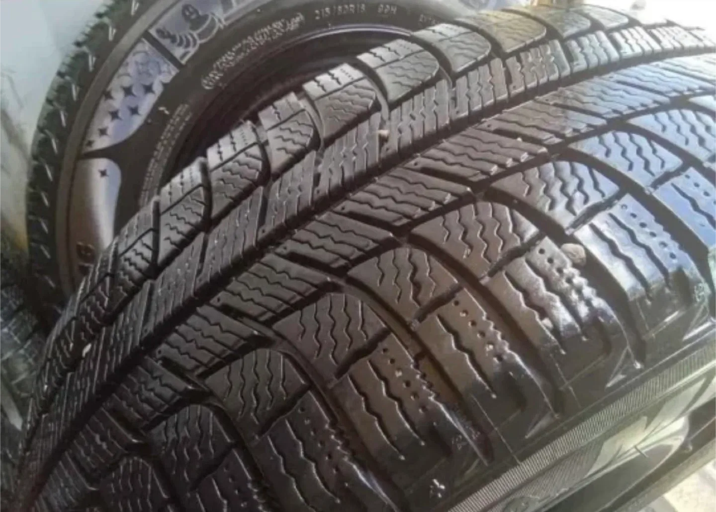 Michelin X-Ice Snow Tire 215/60R16 image indicator(8)