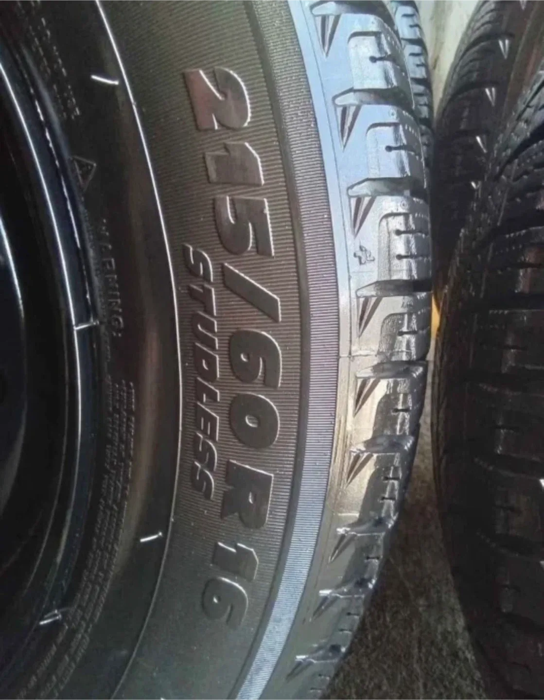 Michelin X-Ice Snow Tire 215/60R16 image indicator(9)