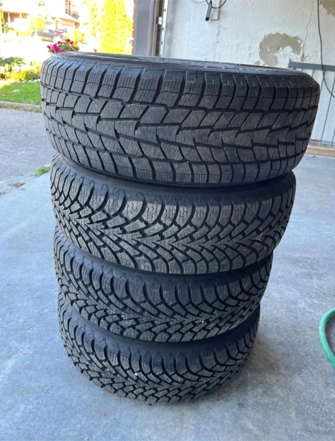 Michelin X-Ice Snow Tire 215/60R16 image indicator(7)