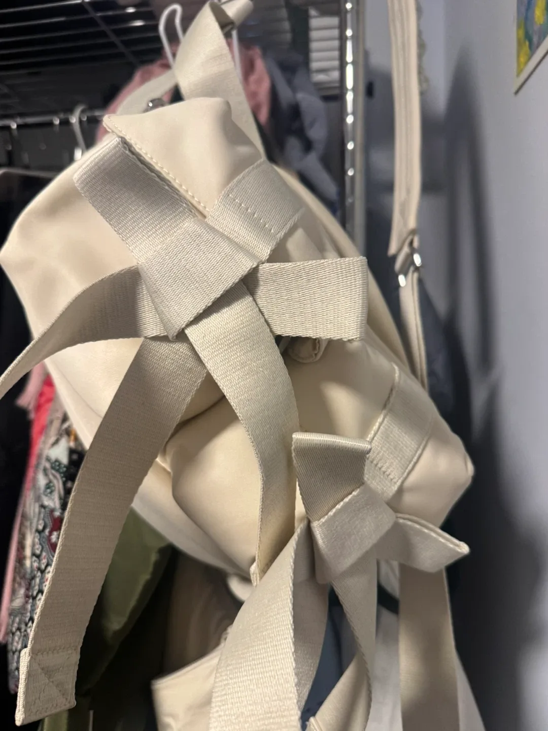 Simone Rocha Off-White Beaded Bow Crossbody Bag image indicator(4)