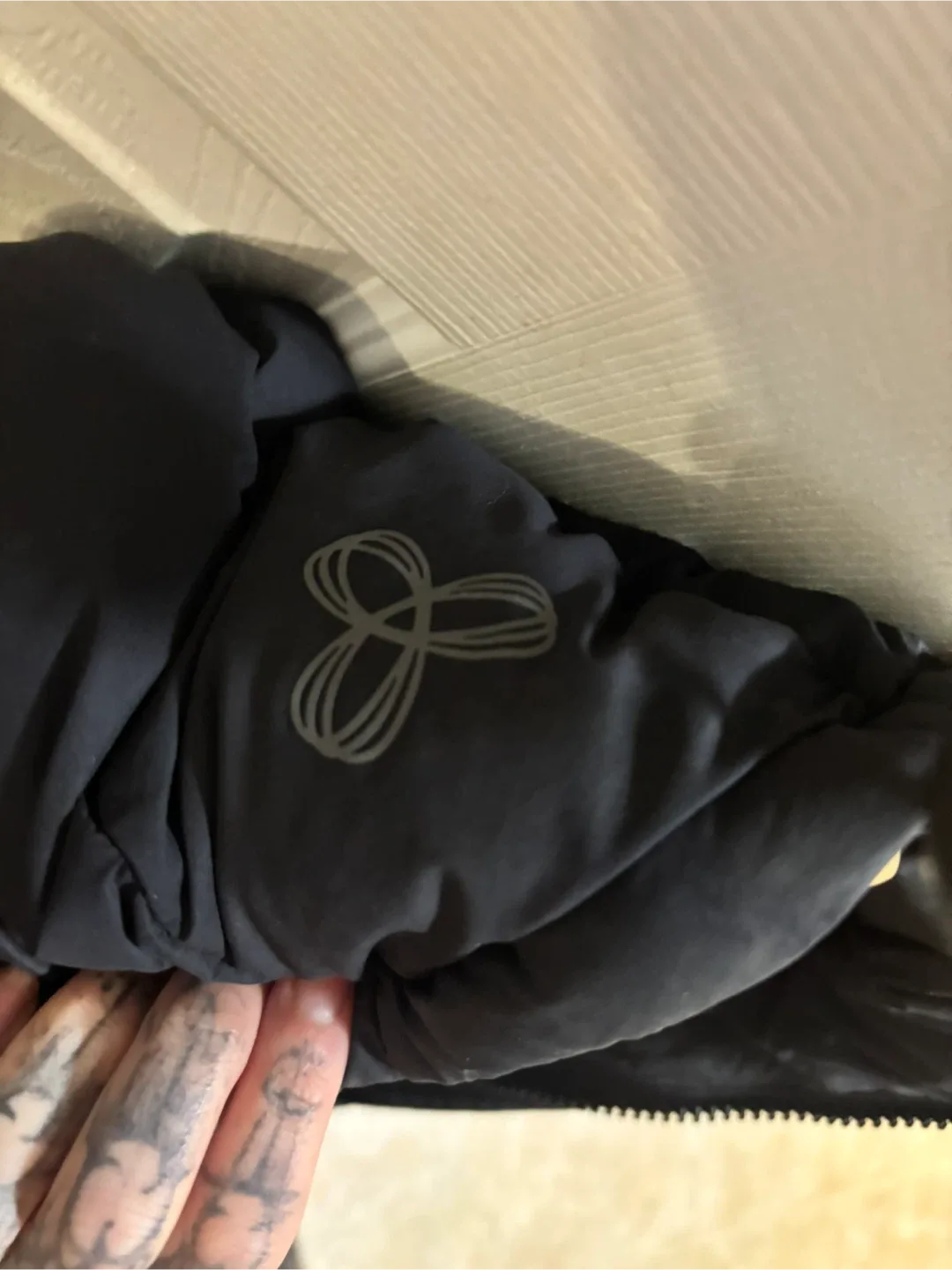 TNA Super Puff Jacket Black image indicator(5)