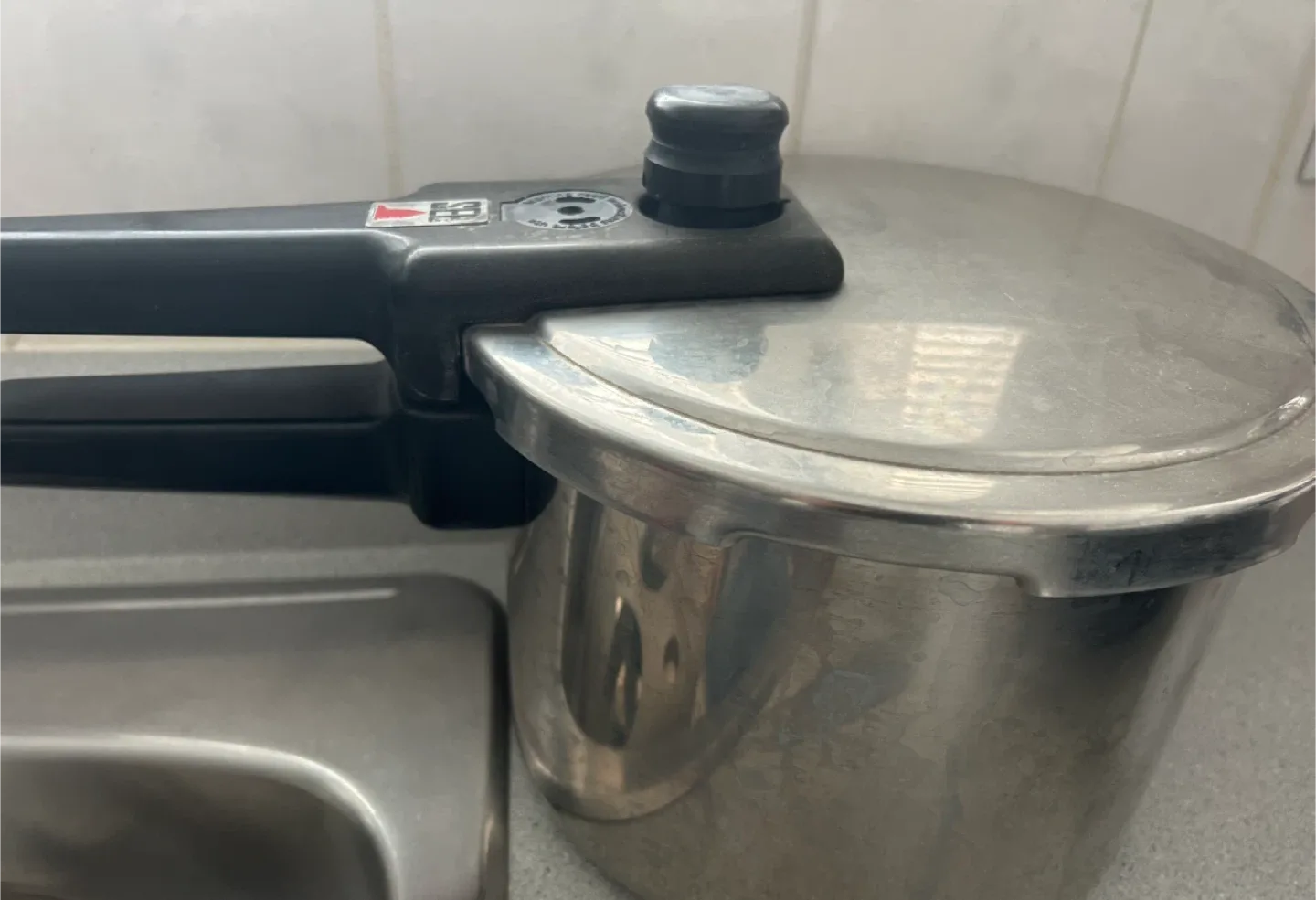 SEB Pressure Cooker ( 6 L )