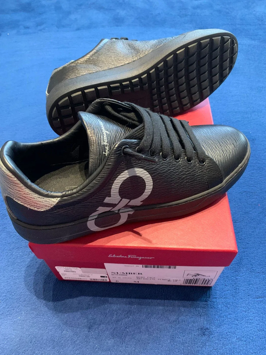 Salvatore Ferragamo Nero Calf Sneakers - Size 6M image indicator(8)