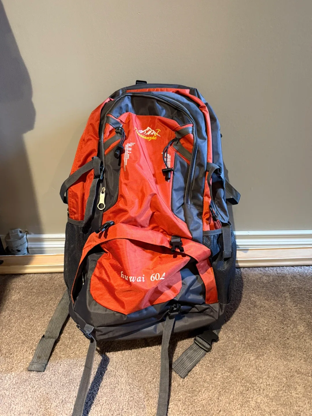 Huwai 60L Hiking Backpack - Red & Grey