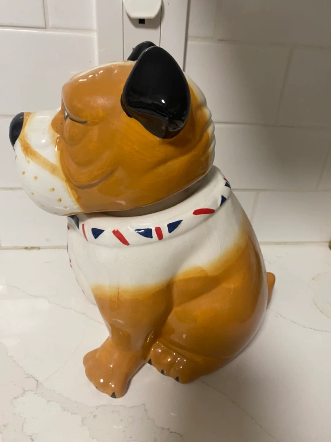 Bulldog Cookie Jar with Union Jack Collar image indicator(3)