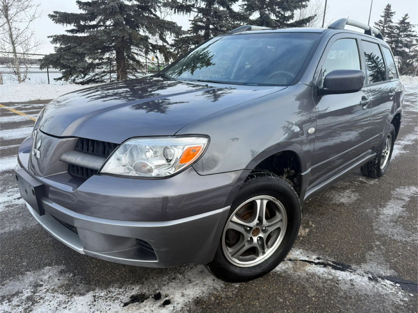 2006 Mitsubishi Outlander Limited - photo 2