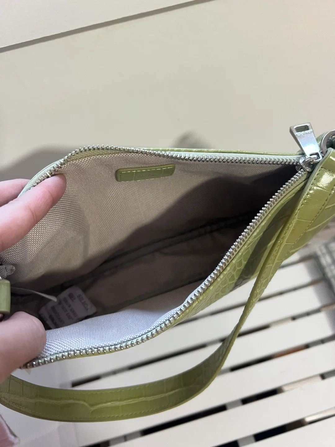 JW PEI Bag - Crocodile Green image indicator(2)