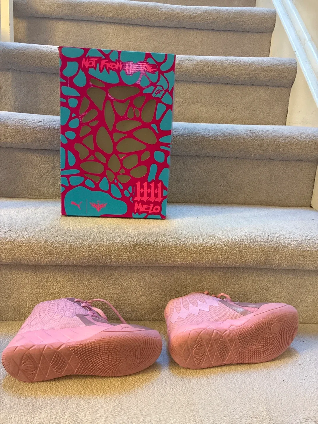 Mint Puma MB.04 Iridescent Hornets JR - Size 4 image indicator(3)