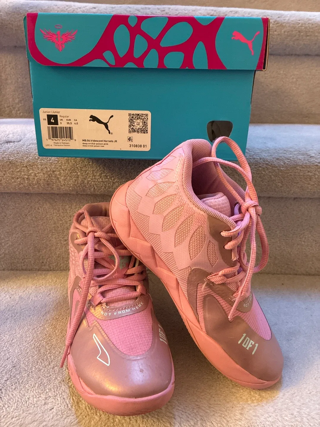 Mint Puma MB.04 Iridescent Hornets JR - Size 4 image indicator(5)