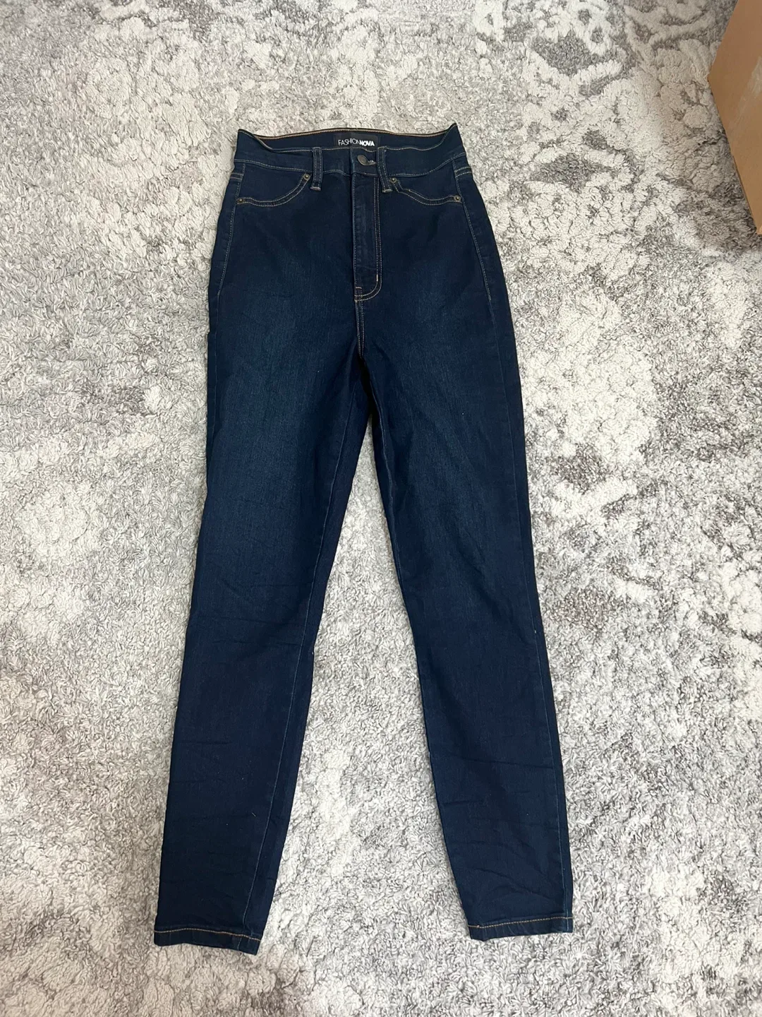 Fashion Nova High Waisted Jeans - Size 5 Petite