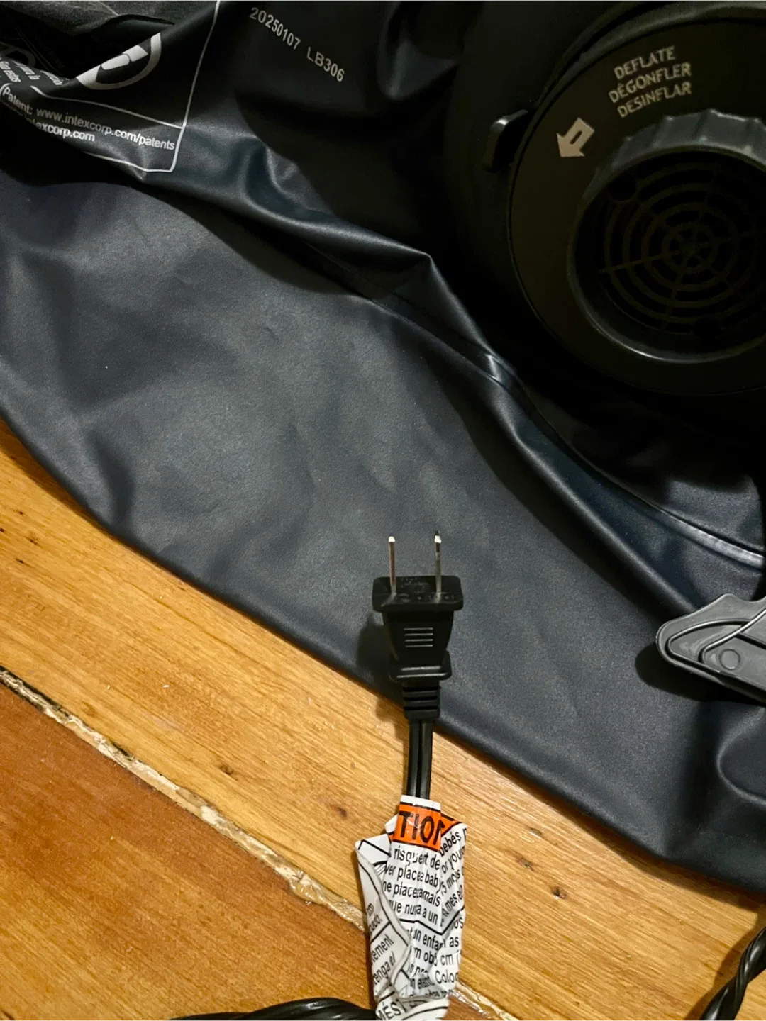 Twin Built In Pump Air Mattress Intex Dura-Beam Plus image indicator(5)